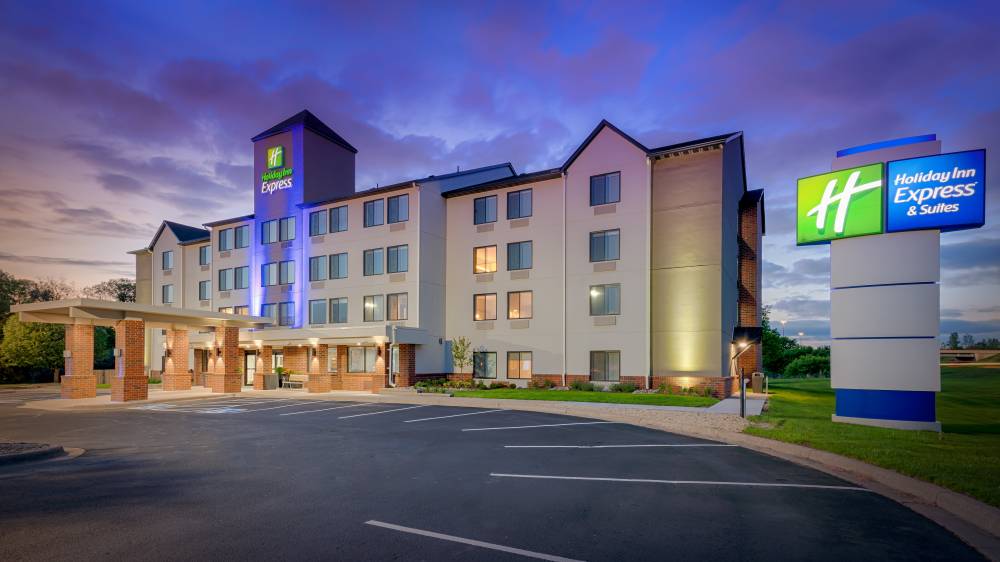 Holiday Inn Expste Coon Rapids