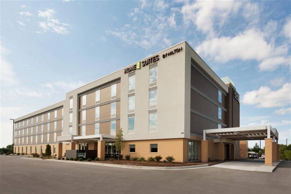 Home2 Suites By Hilton Milwaukee Brookfield