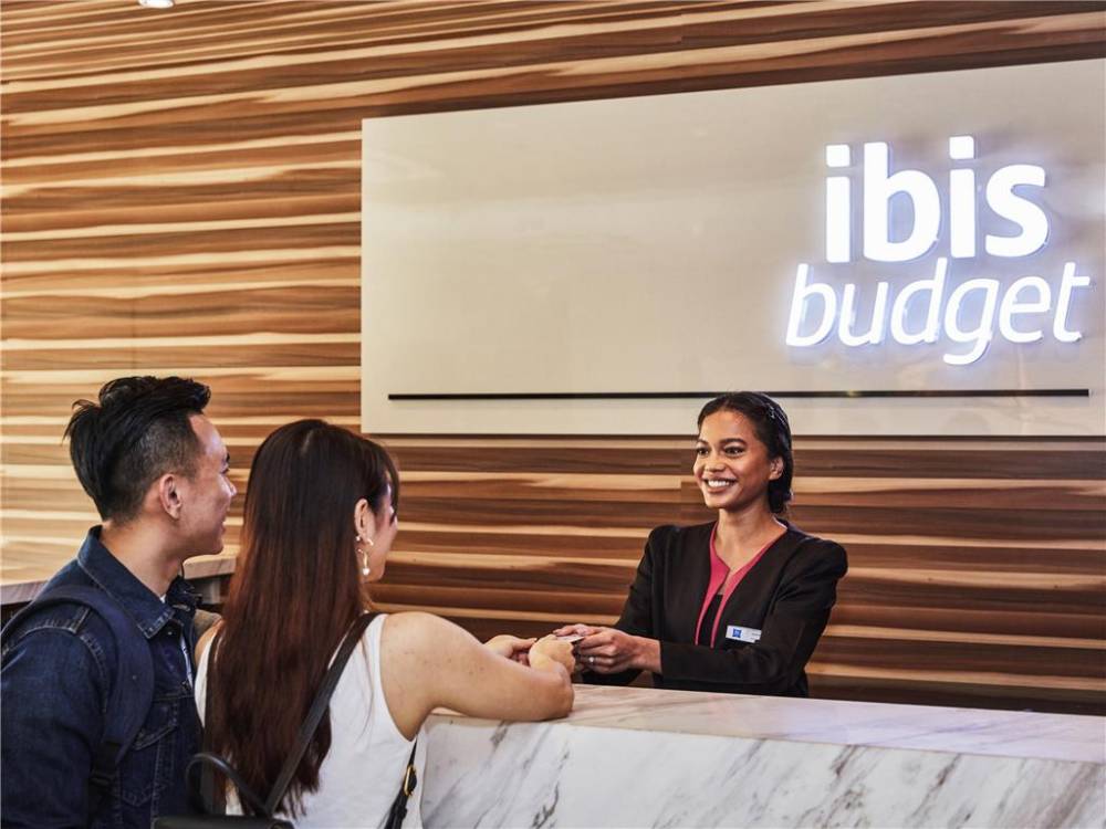 Ibis Budget Singapore Crystal