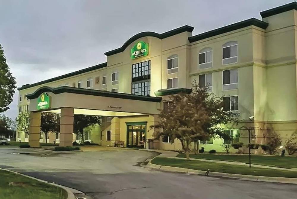 La Quinta Inn & Suites By Wyndham Omaha Airport Downtown
