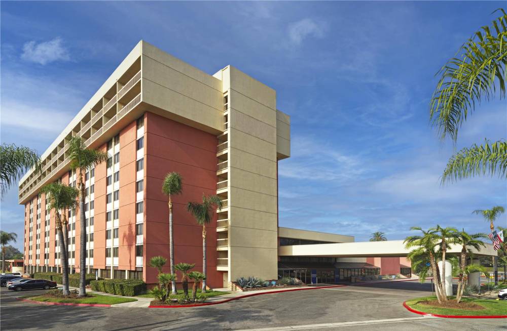 Ontario Airport Hotel And Convention Center