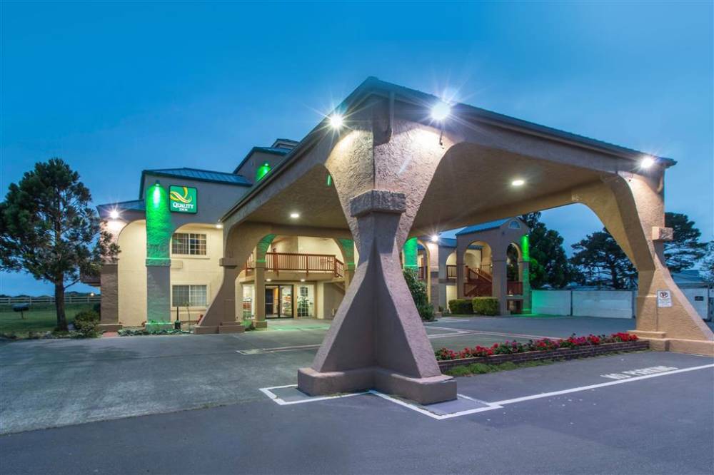 Quality Inn And Suites Crescent City Red