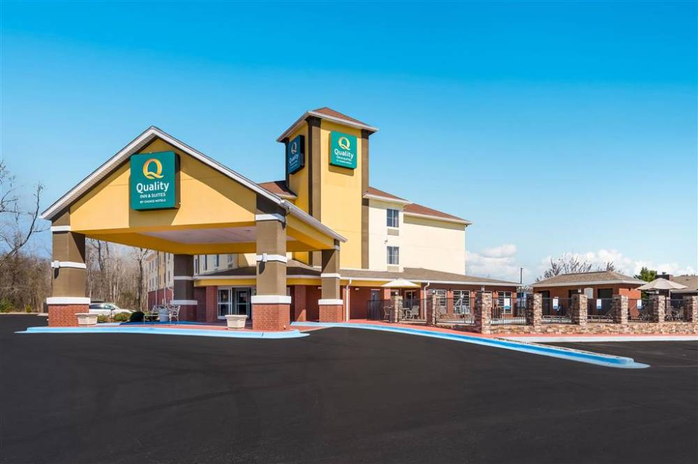 Quality Inn And Suites Huntsville Resear