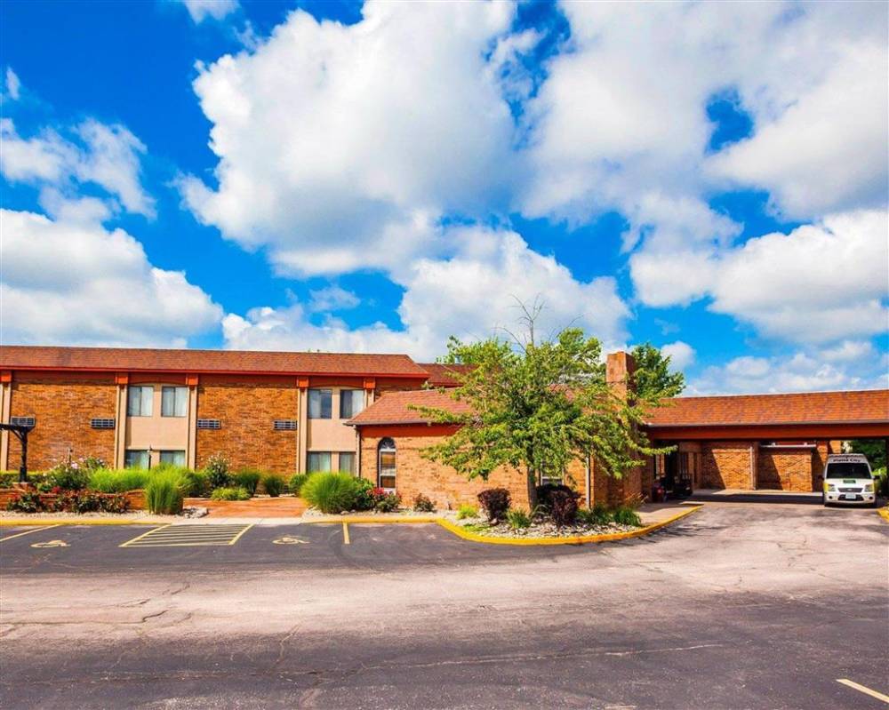 Quality Inn And Suites Kansas City Airpo