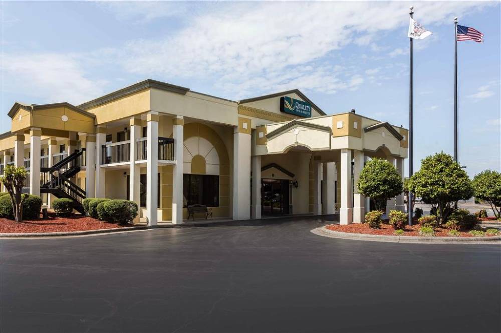 Quality Inn And Suites Mooresville-lake 