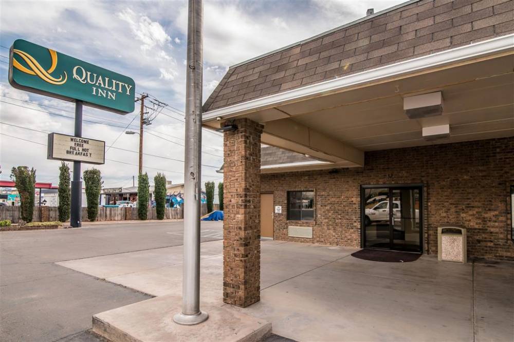 Quality Inn And Suites Near White Sands 