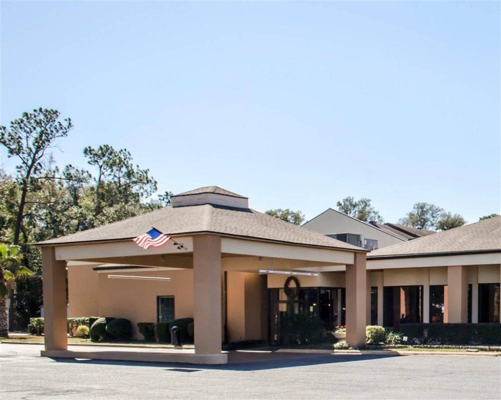 Quality Inn And Suites Pensacola Bayview