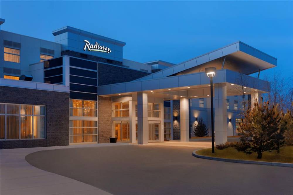 Radisson Hotel And Conf Center