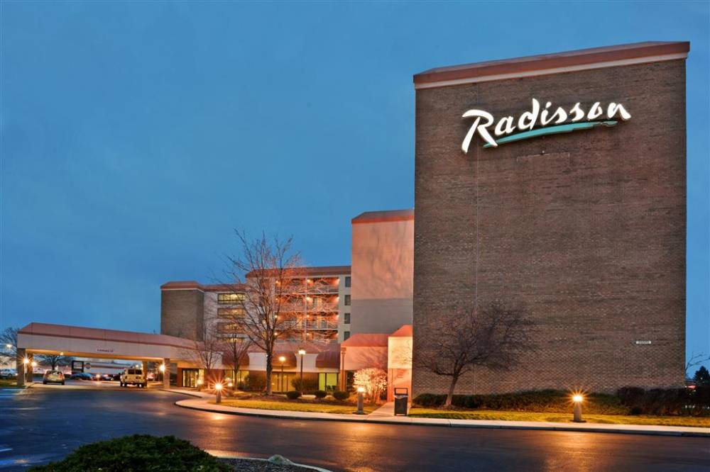 Radisson Hotel Cleveland Air