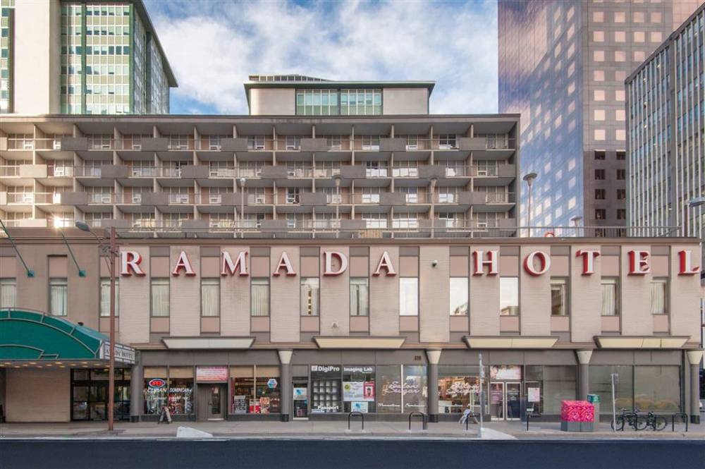 Ramada Plaza By Wyndham Calgary Downtown