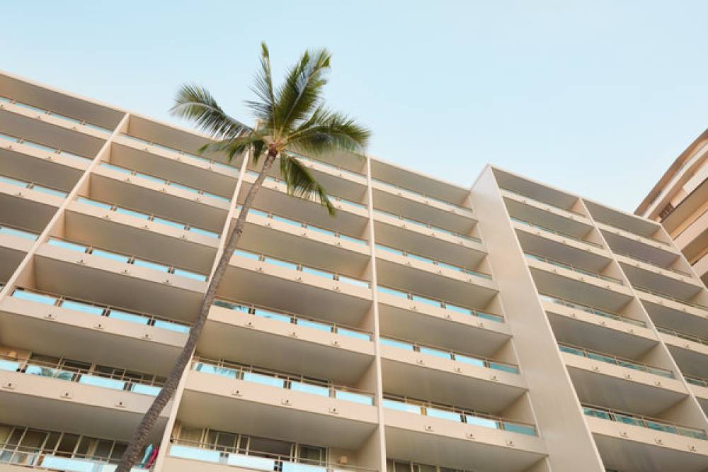 Regency On Beachwalk Waikiki By Outrigger
