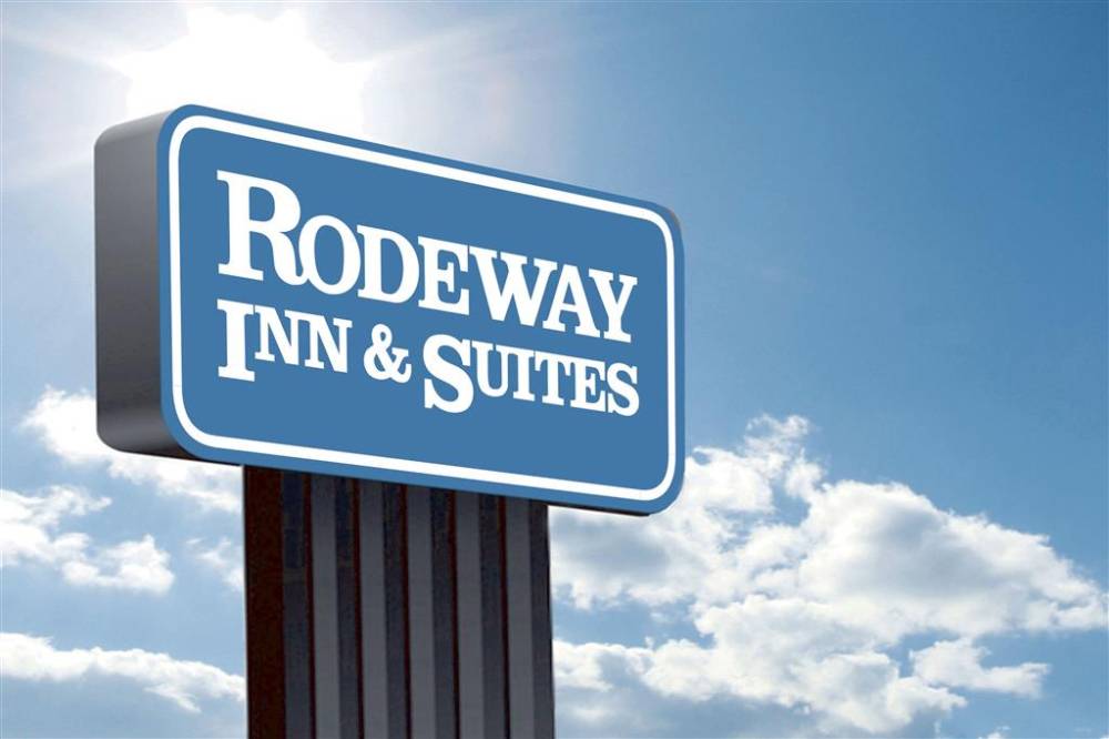 Rodeway Inn And Suites East Windsor