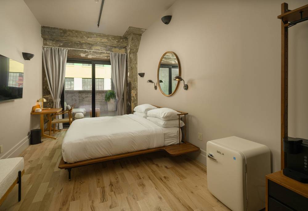 Sela V Hotel