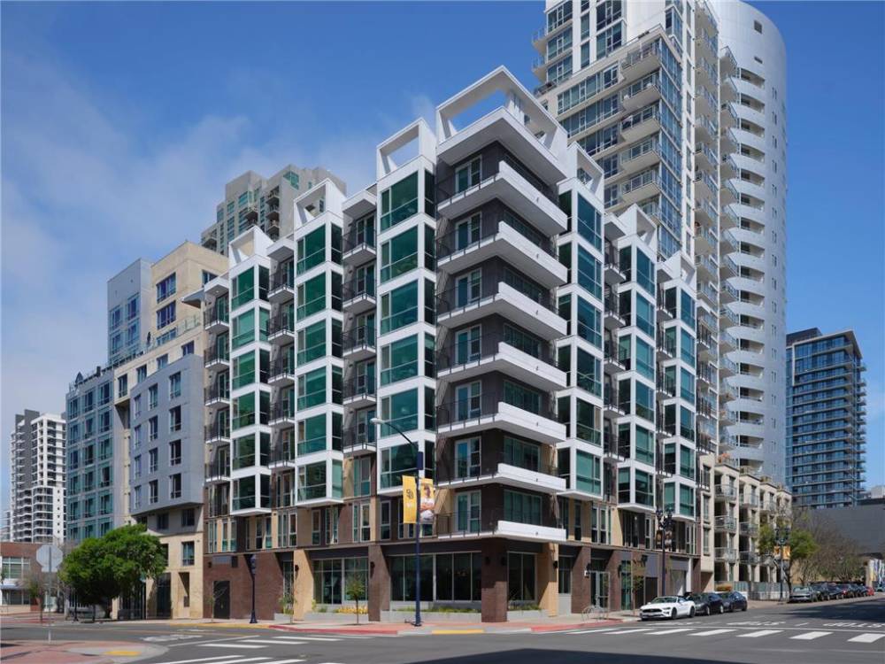Sentral Gaslamp Quarter