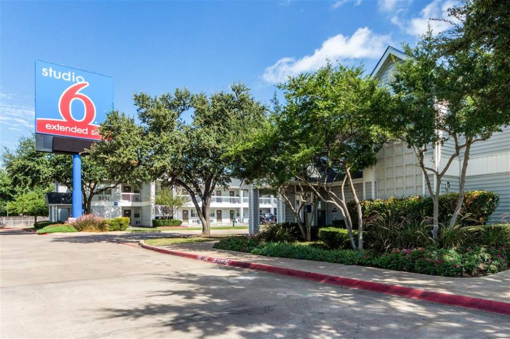 Studio 6 Dallas Northwest