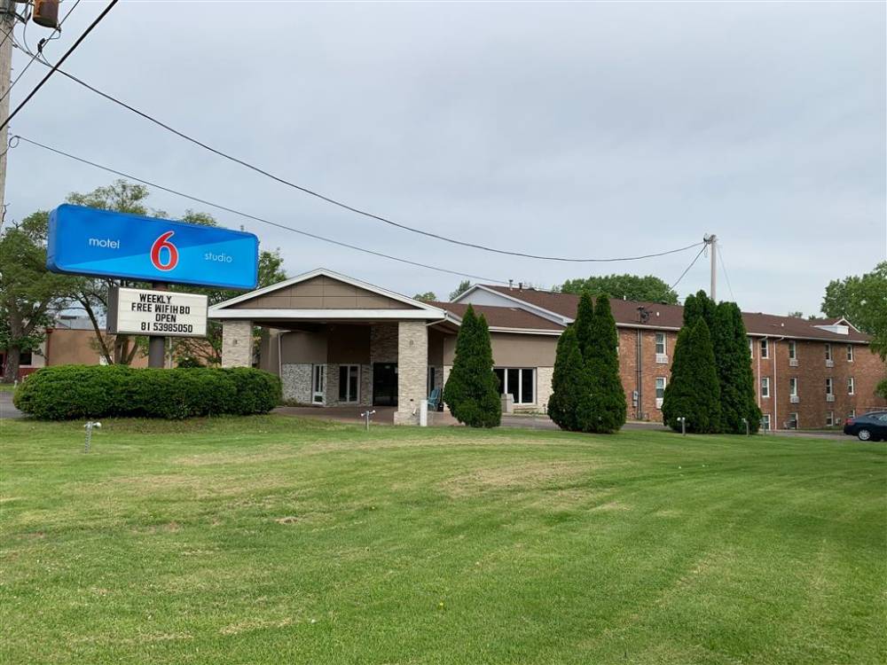 Studio 6 Rockford, Il
