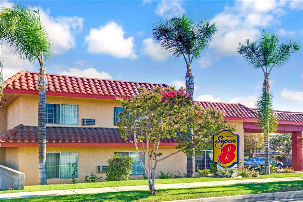 Super 8 By Wyndham Upland Ontario Ca