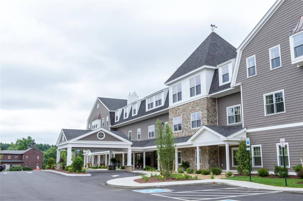 The Grand At Bedford Village