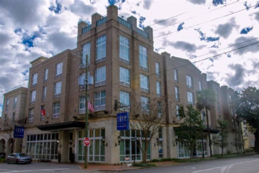 Tryp By Wyndham Savannah Downtown/historic District
