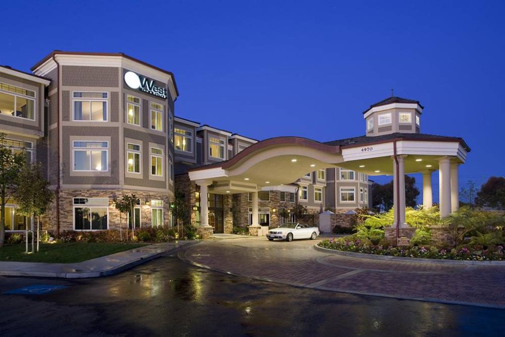 West Inn And Suites