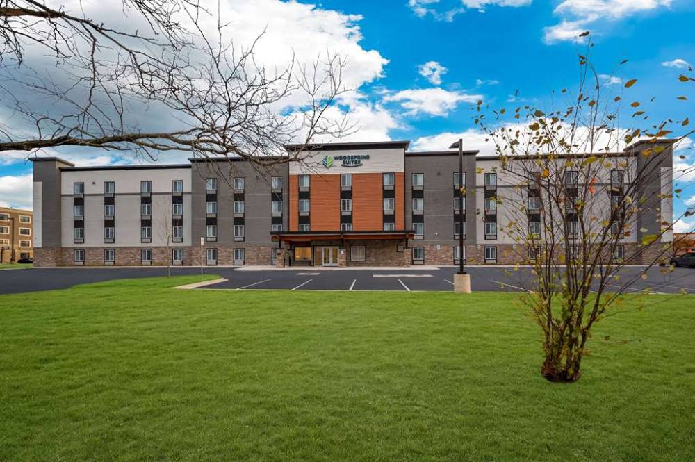 Woodspring Suites Dearborn - Detroit