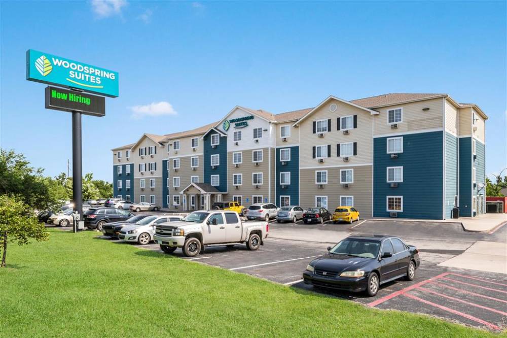Woodspring Suites Oklahoma City Tinker A