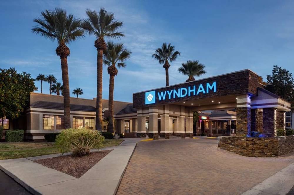 Wyndham Tucson Airport Hotel & Conference Center